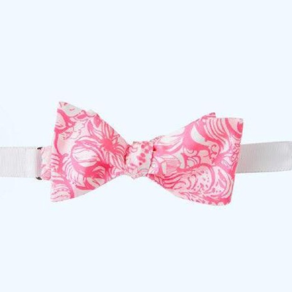 Lilly Pulitzer men’s silk bow tie pink tropics NWT rare and hard to find!